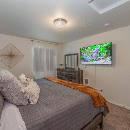 Modern And Stylish King Bed Wifi Free Parking Apartment Spokane Valley Exterior photo