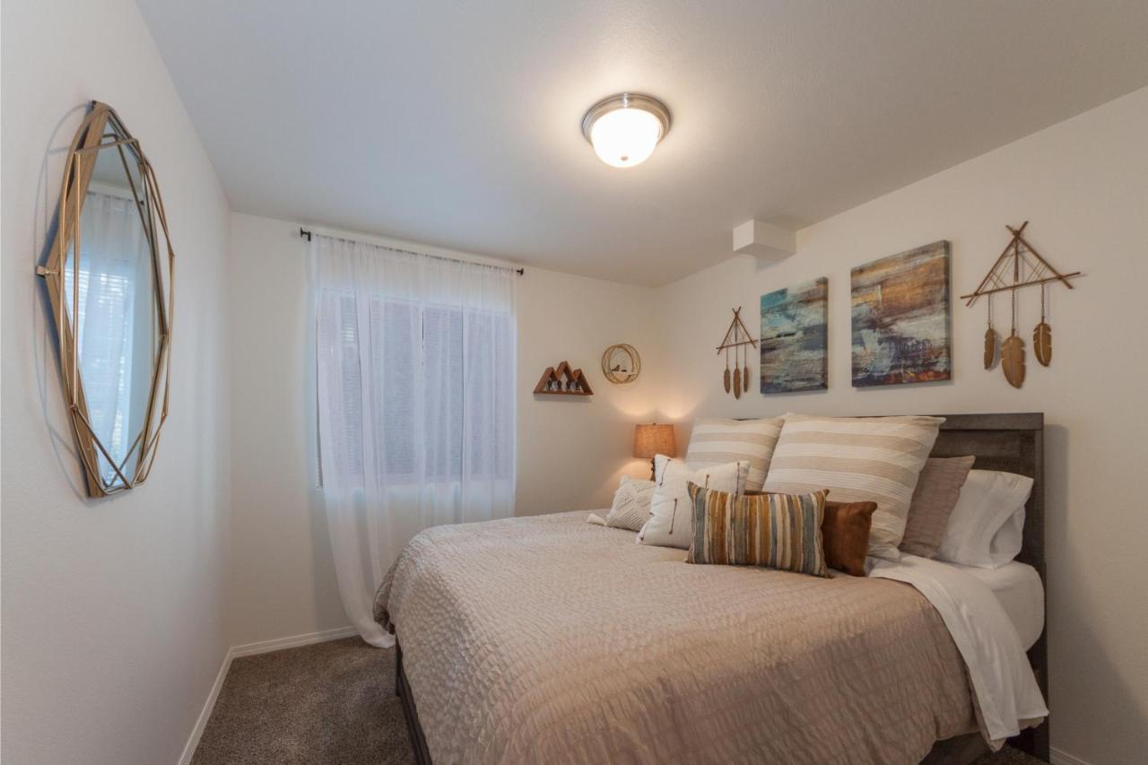 Modern And Stylish King Bed Wifi Free Parking Apartment Spokane Valley Exterior photo