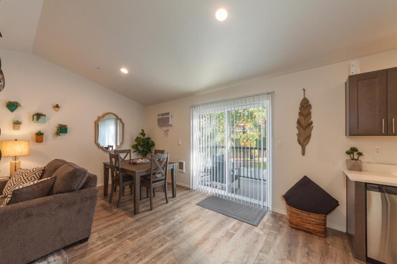 Modern And Stylish King Bed Wifi Free Parking Apartment Spokane Valley Exterior photo