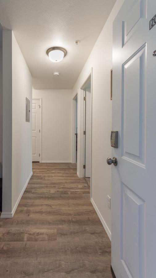 Modern And Stylish King Bed Wifi Free Parking Apartment Spokane Valley Exterior photo